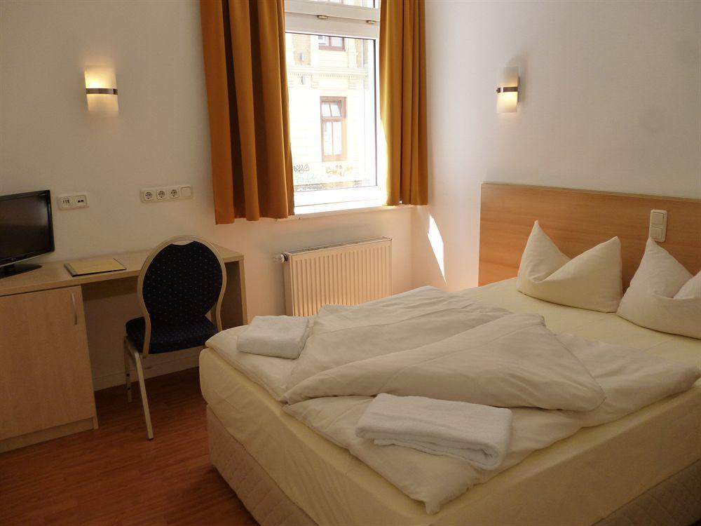 Hotel Budapester Hof ハンブルク エクステリア 写真