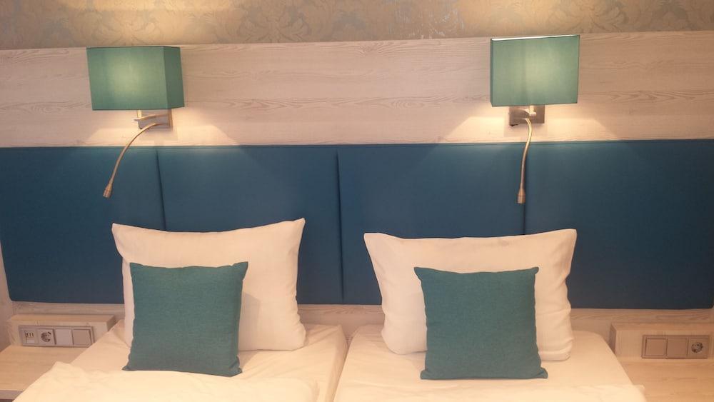 Hotel Budapester Hof ハンブルク エクステリア 写真