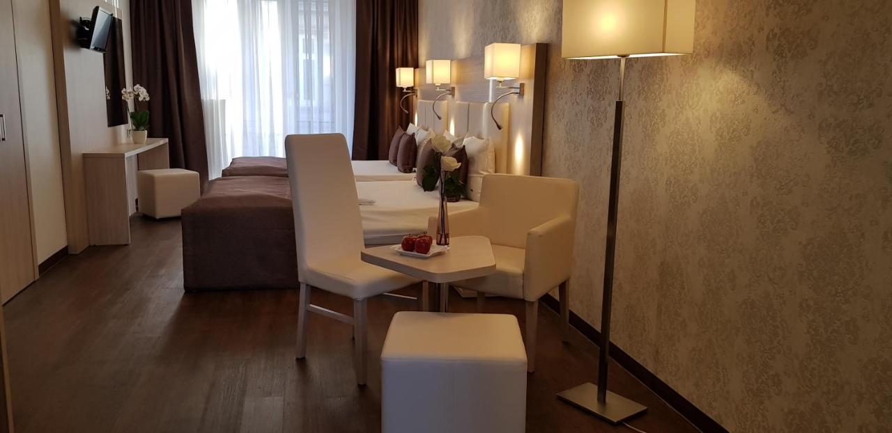 Hotel Budapester Hof ハンブルク エクステリア 写真