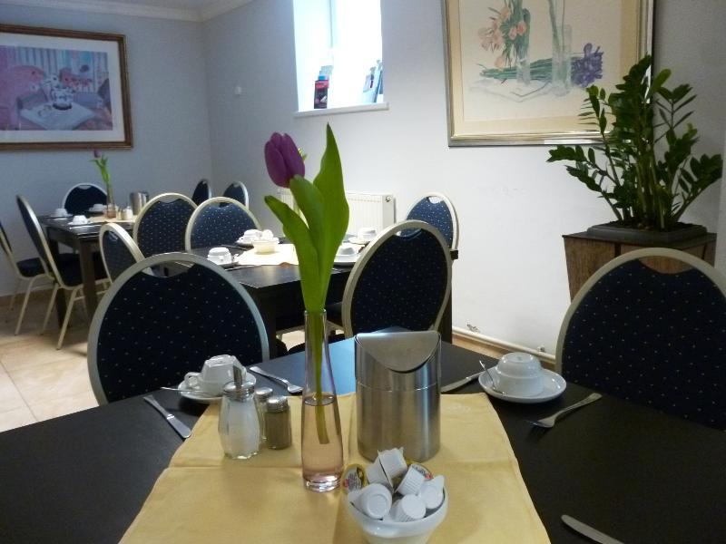 Hotel Budapester Hof ハンブルク エクステリア 写真