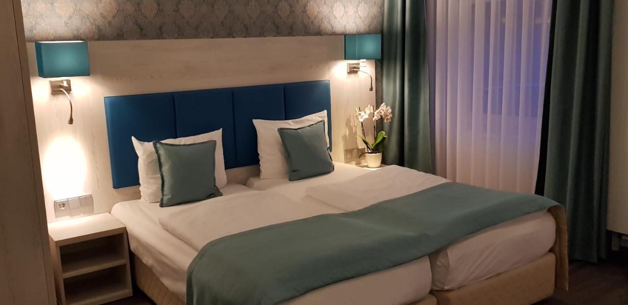 Hotel Budapester Hof ハンブルク エクステリア 写真