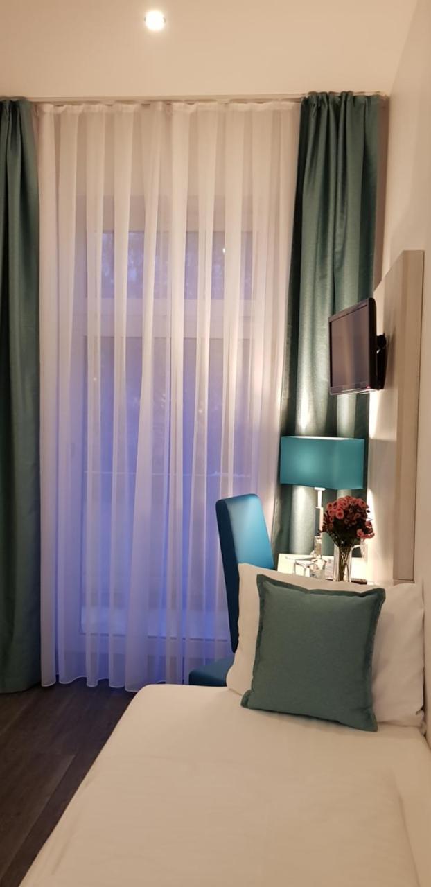 Hotel Budapester Hof ハンブルク エクステリア 写真