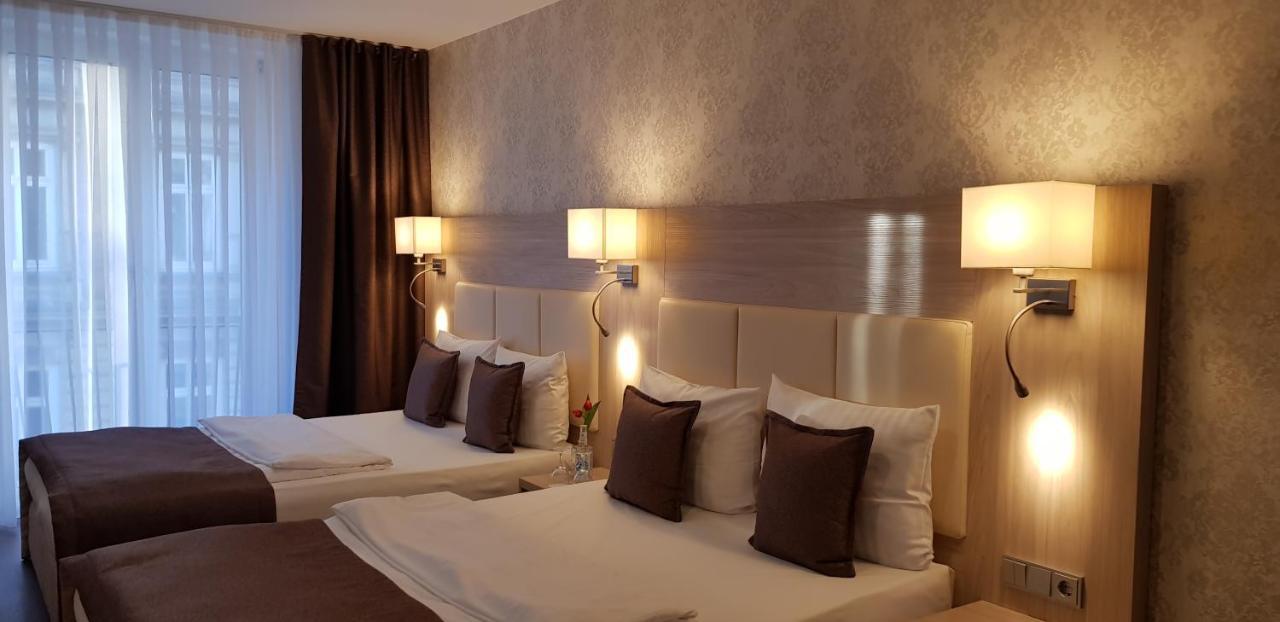 Hotel Budapester Hof ハンブルク エクステリア 写真